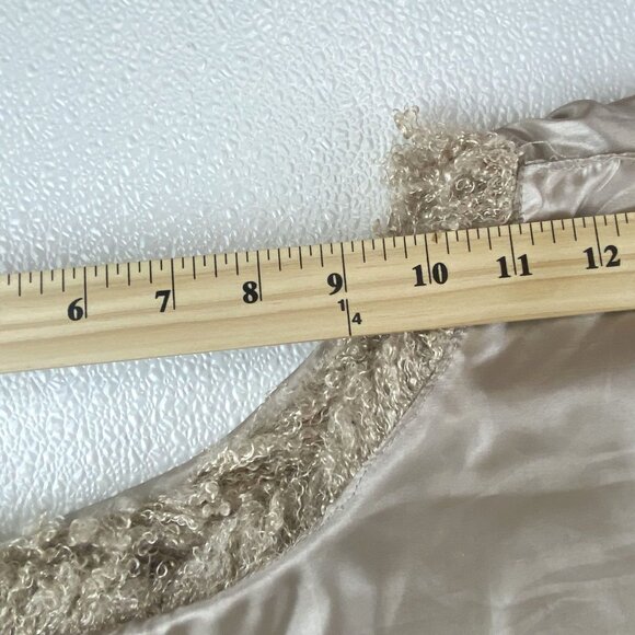 Womens 1X Faux Fur Shaggy Boho Chic Fluffy Oversized 2 Tone Vest by Forever 21+ - Picture 9 of 9